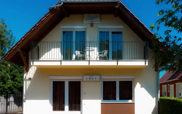 Easy Apartmanhaz