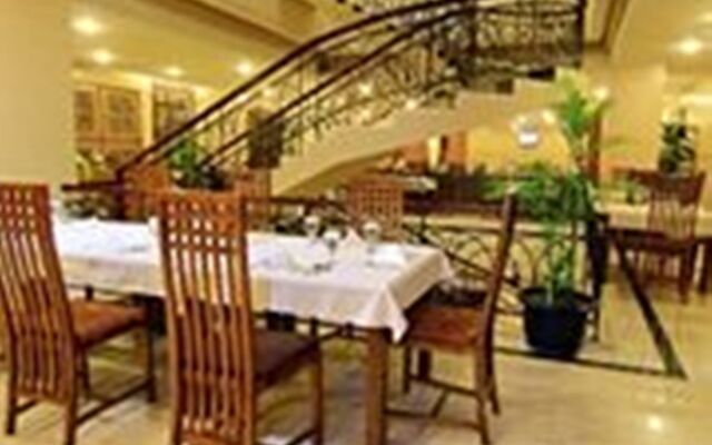 Rocky Plaza Hotel Padang