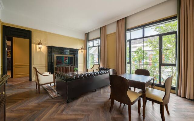 Hotel Indigo Heilong Lake by IHG