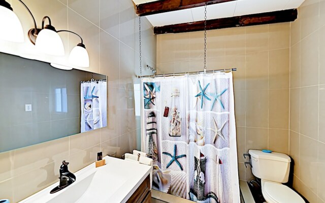 Canal-Front Living - 4 Br Home