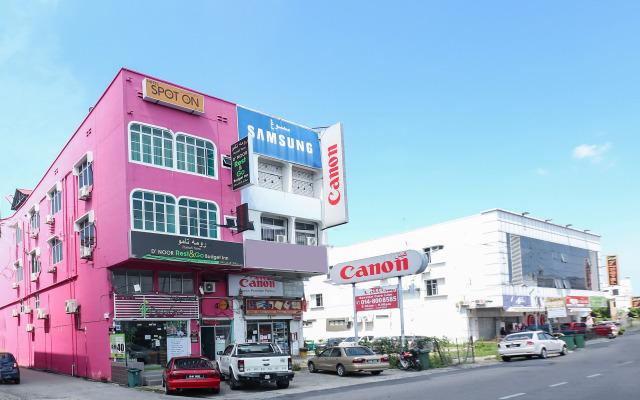 SPOT ON 89796 D'noor Budget Inn