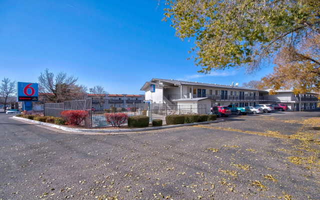 Motel 6 Santa Fe