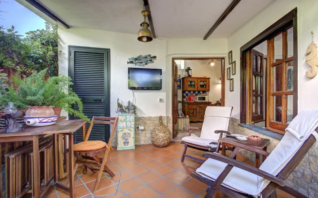 Lacco Cottage