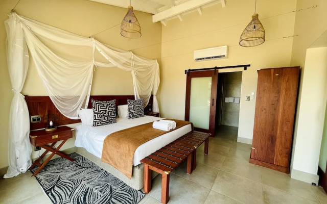 Hwange Safari Lodge