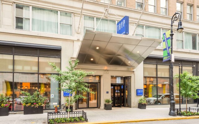 TRYP by Wyndham New York City Times Square / Midtown