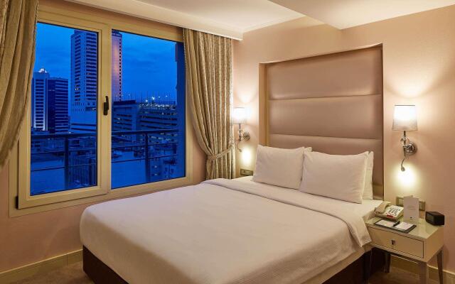 Doubletree By Hilton Hotel Izmir - Alsancak