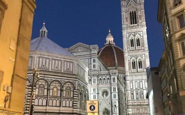 Romantic and Charming Apartments