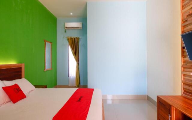 RedDoorz near Taman Makam Pahlawan Tatura