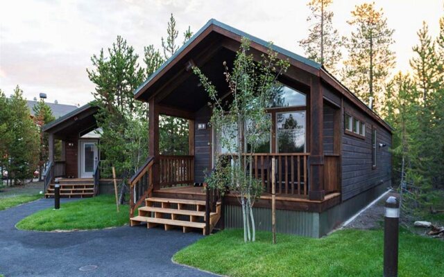 Explorer Cabins At Yellowstone