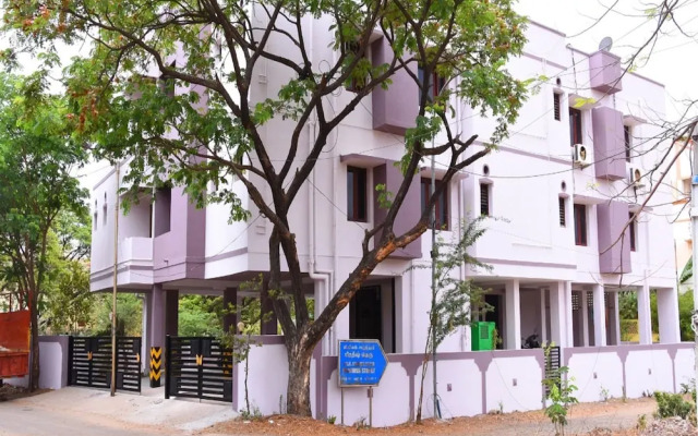 Aishwaryam Deshna Service Apartment