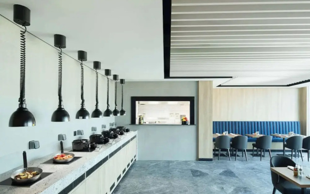 Park Inn By Radisson Hotel & Apartments Kuwait