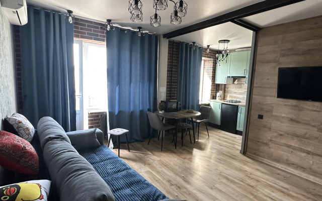 Апартаменты на площади Максима Горького 1