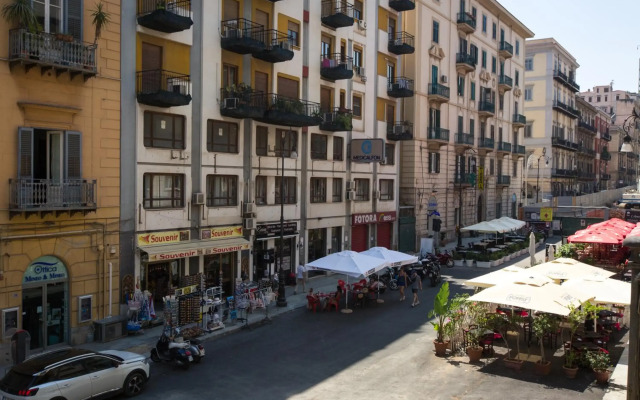 Palermo In Suite Aparthotel Shs