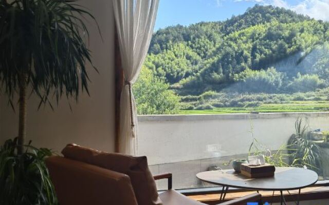 Wuyuan Zuo'an Zhiye Homestay (Guling Scenic Area)