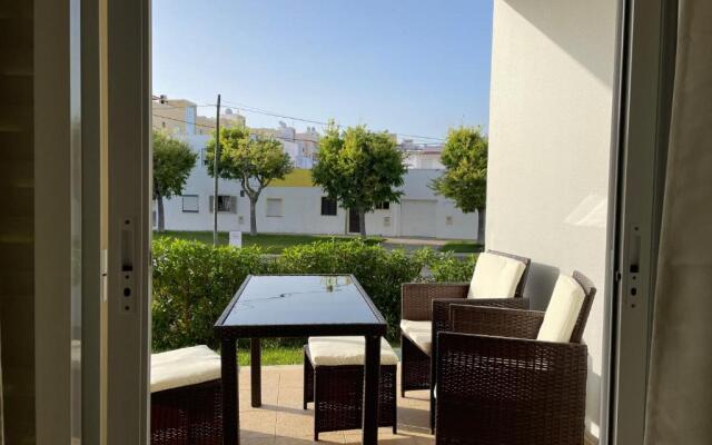 Vila Praia 7 - Beach & Pool apartment