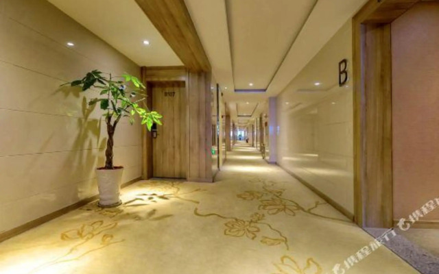 Major Hotel (Chengdu Century City New Exhibition Center)