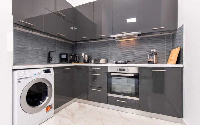 LIV - Modern Spacious Apartment in Gazi