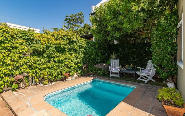 Suburban bliss with Wifi and plunge pool