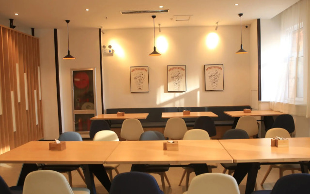 Hanting Hotel Tongliao Ganqika Railway Station