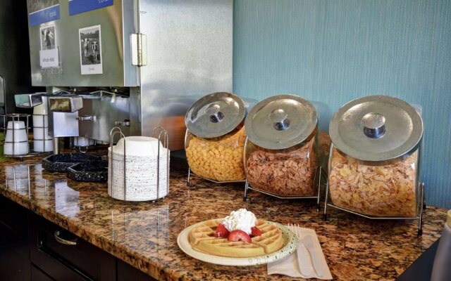 Comfort Inn & Suites Mt. Holly - Westampton