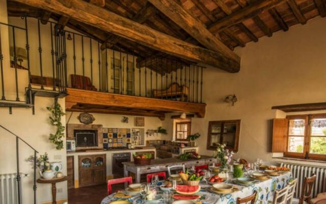 Beautiful Luxury Independent Villa With 13 Sleeps -prugnolo