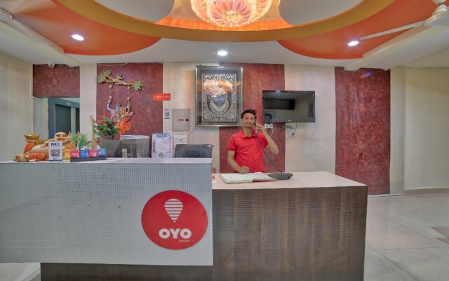 Hotel Risha by OYO