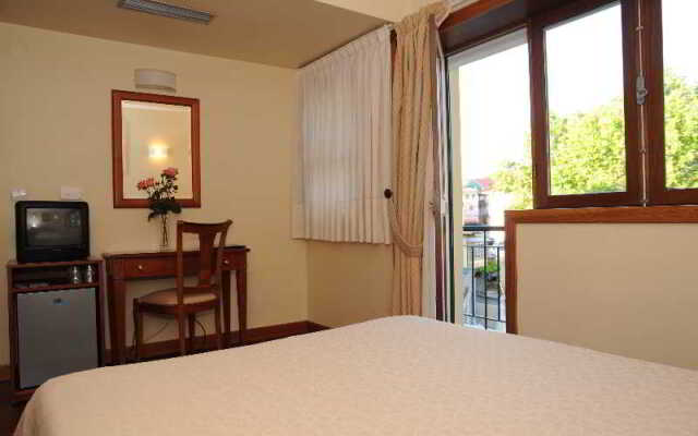 AJ Hotel