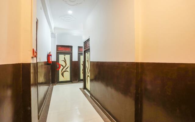 Fabhotel Pranjul Inn