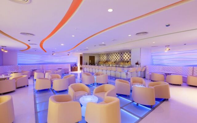 United 21, The Grand