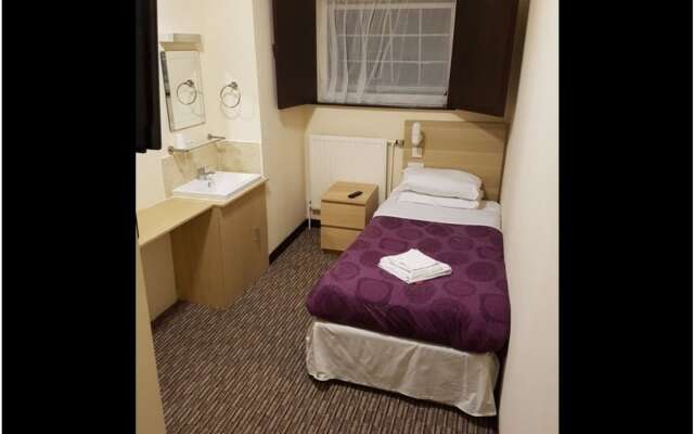Bridge Guest House