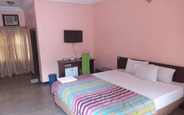 Eclipse Hotel and Lounge