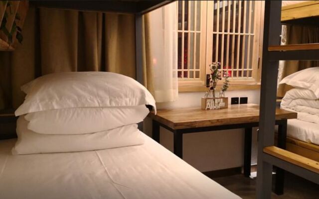 Simple Palace - Hostel
