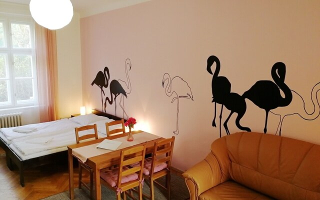 Flamingo Apartments