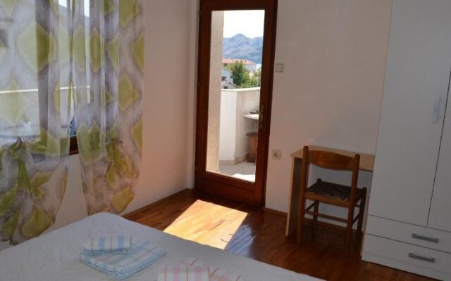 Apartments Sersic Baska