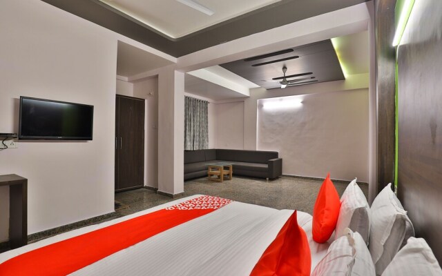 Hotel Ab Apple By OYO Rooms