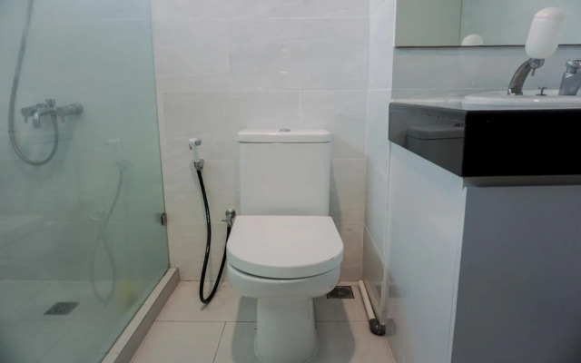 Stunning And Spacious 2Br Green Bay Condominium Apartment