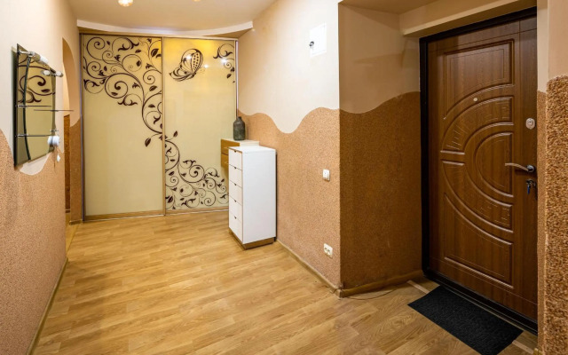 The MAIN square! 2 separated bedrooms, balcony