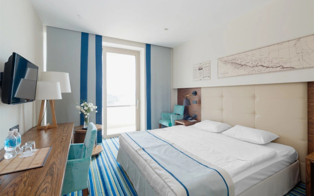 Hidens Hotel 4* (Небуг)