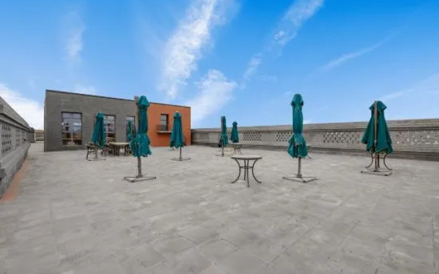 Superior Hotel (Anping Shenggu Anman)