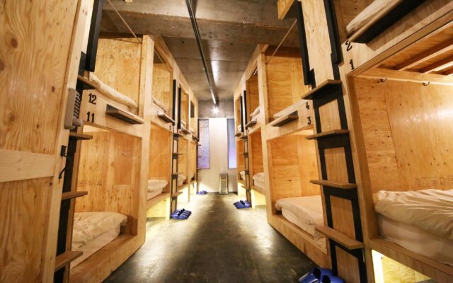 hostel&galleryGisgood