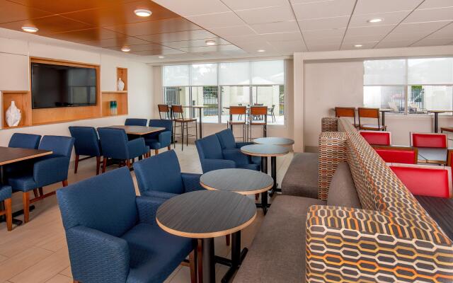 Holiday Inn Express Chesapeake - Norfolk