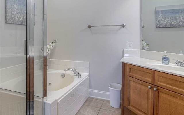 Havens 712 3 Bedroom Condo by Redawning