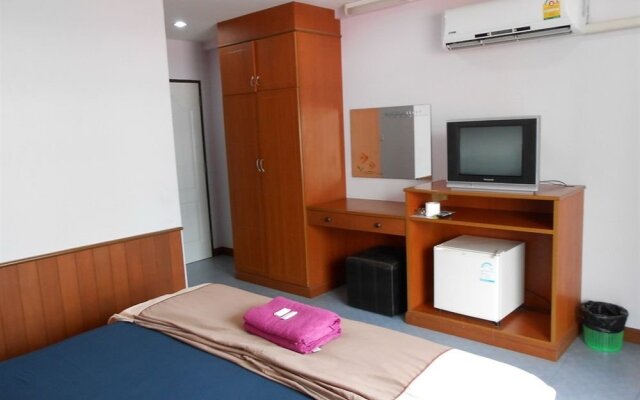Phet Chang Thai Guesthouse