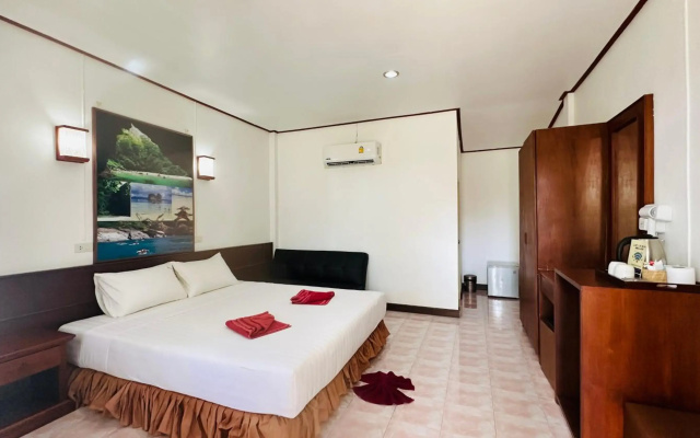 Lanta L.D. Beach Bungalows