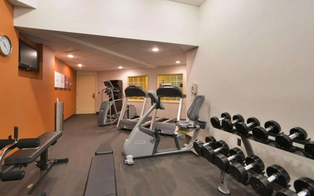 Comfort Suites Chincoteague Island Bayfront Resort