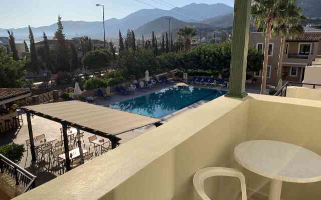 Dionysos Apartments and Studios
