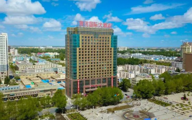 Huang He  International   Hotel