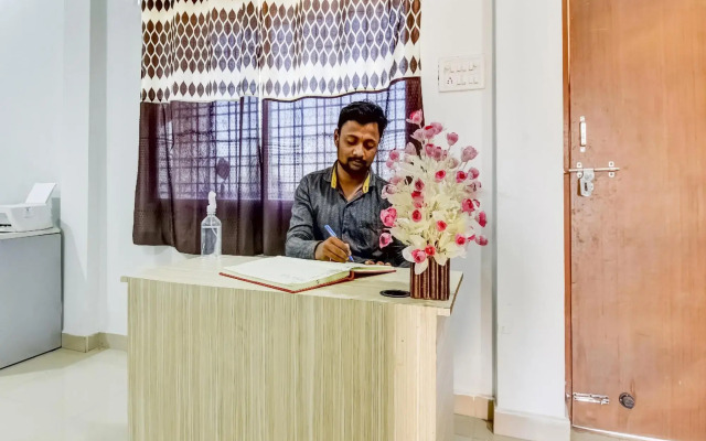 The Highway Inn by OYO Rooms