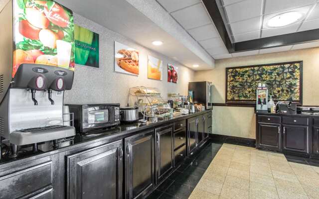 Quality Inn & Suites Memphis East