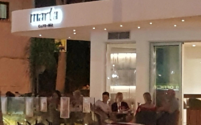 Anthea Hotel Apartments